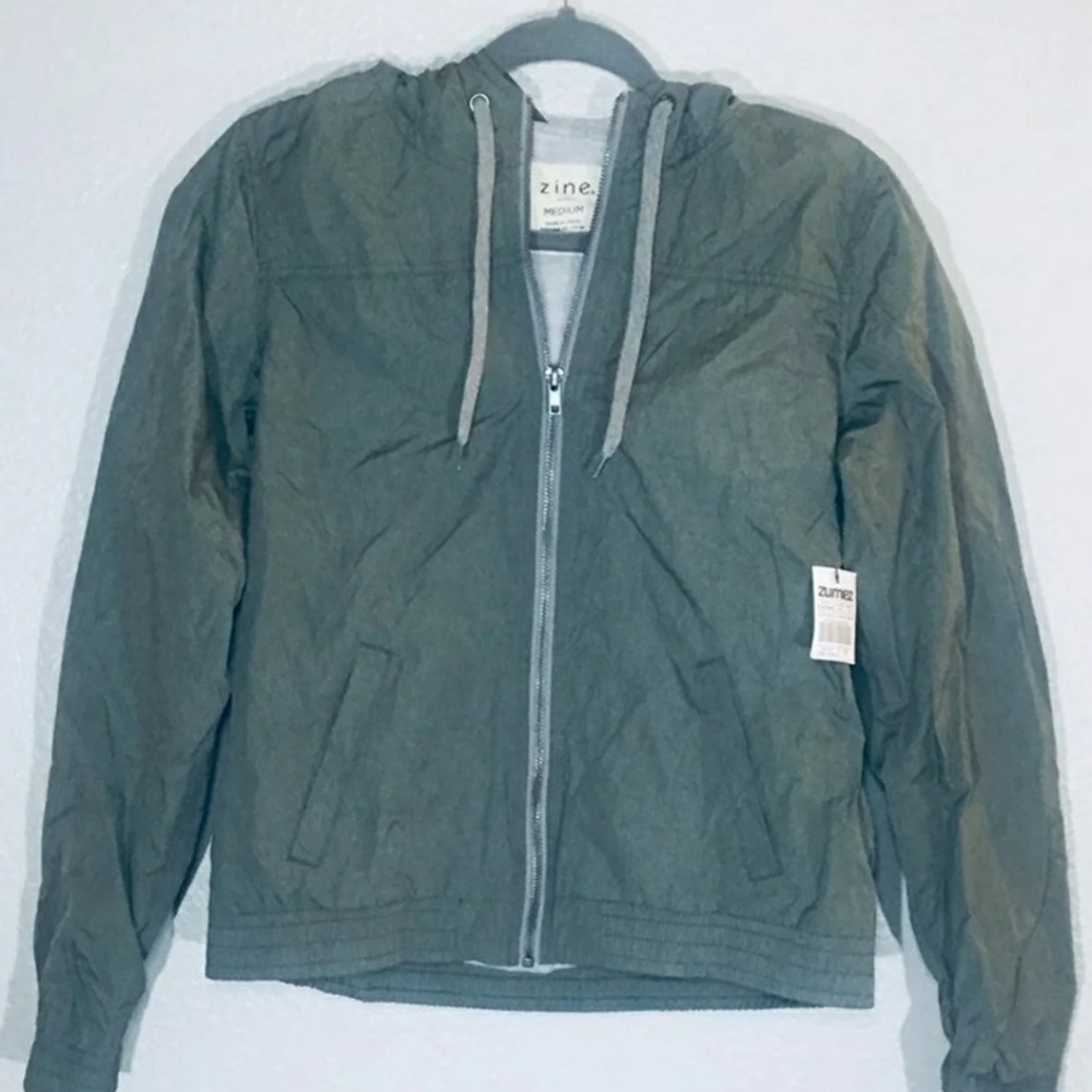 NWT Zumiez Zine Green Jacket Windbreaker